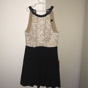 ABS fit and flare with pockets